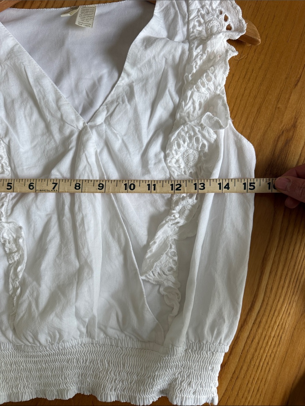White Lace-Trim 100% Cotton Sleeveless V-Neck Eyelet women’s Top - Picture 5 of 6